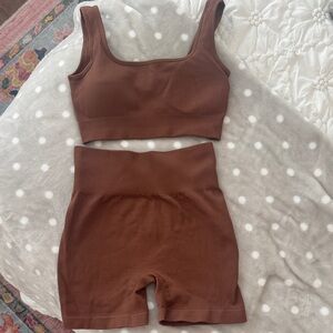 Seamless Ribbed Scoop Neck Bralette & High-Waist Shorts Set - Brown